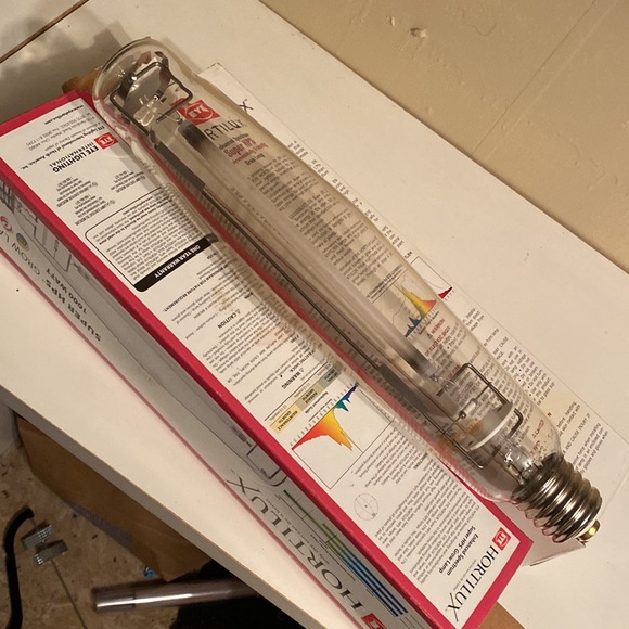 TWO Hortilux Super Super HPS Grow lamp 1000 watt - Picture 3 of 4